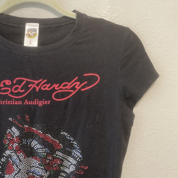 Ed Hardy Black Short Sleeve Tee with Red and Blue Design - Picture 3 of 7